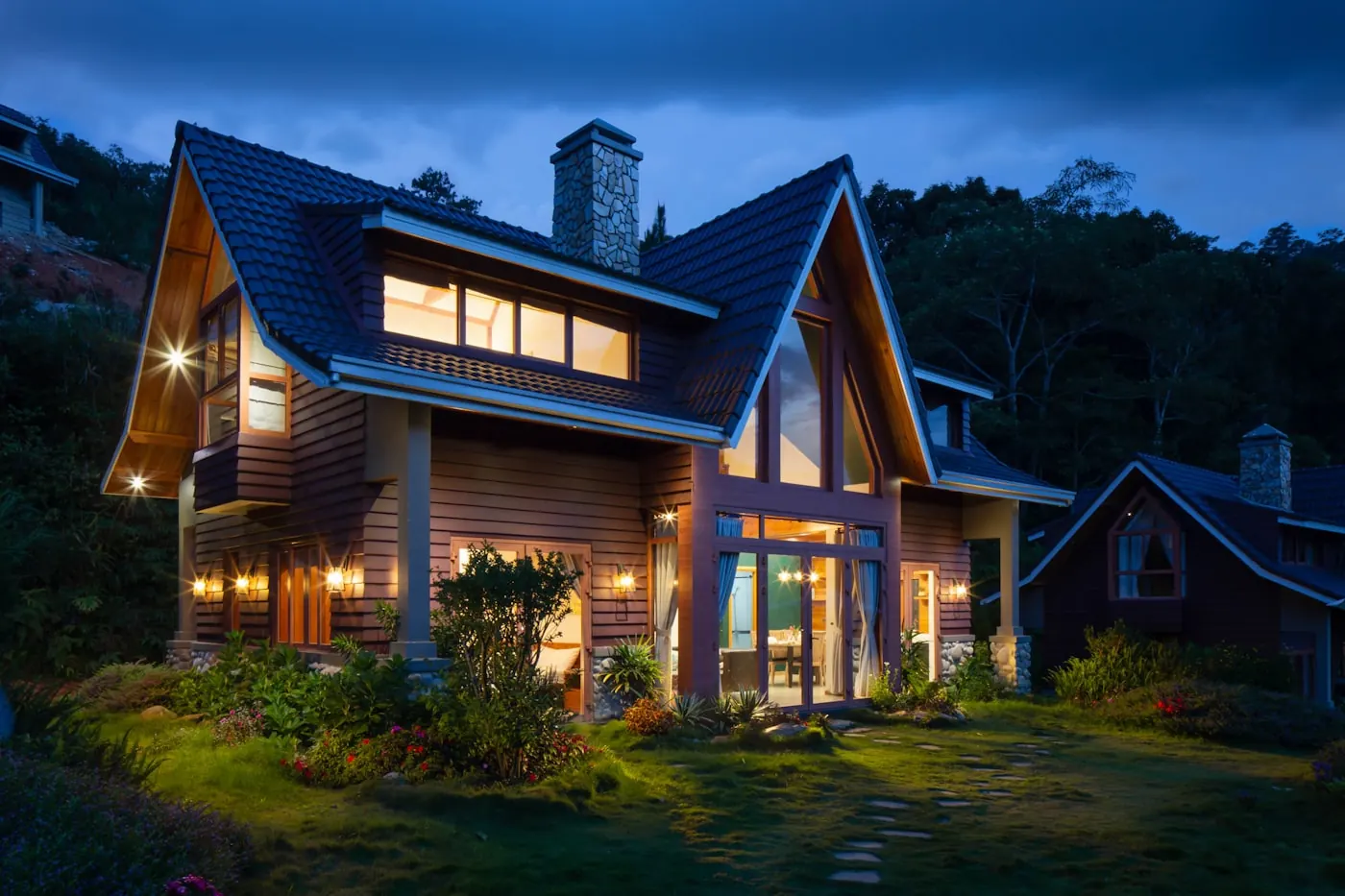 9 Maple Court, Webster, at dusk