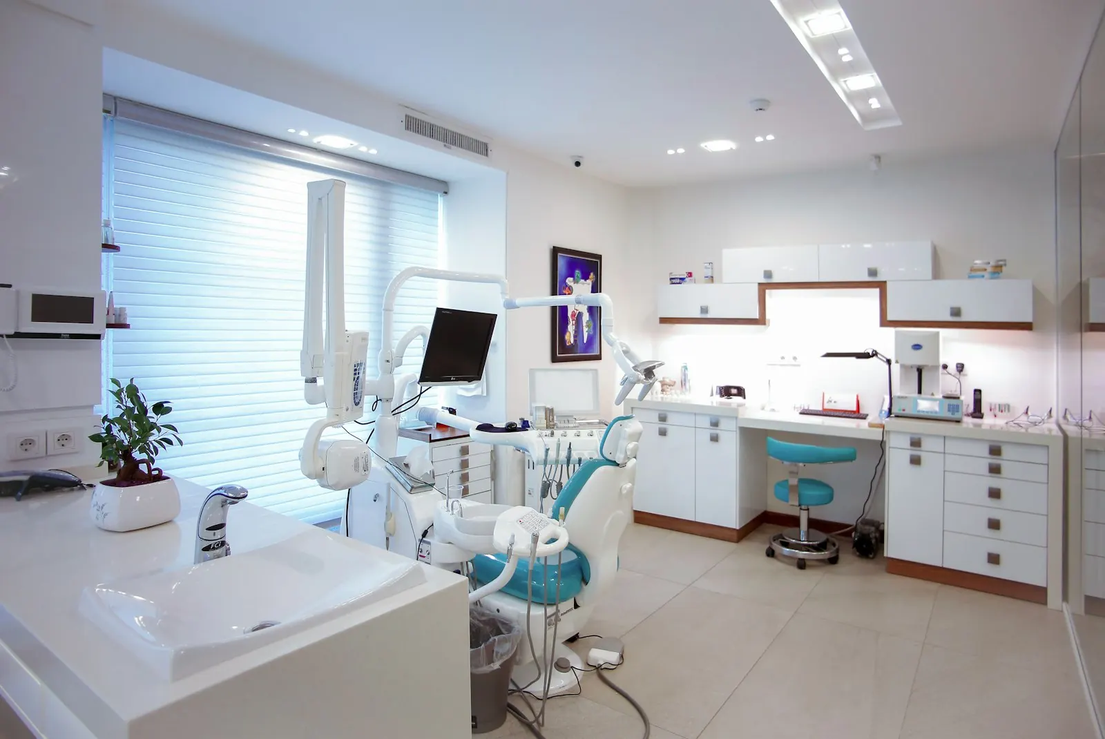 The operatory in daylight